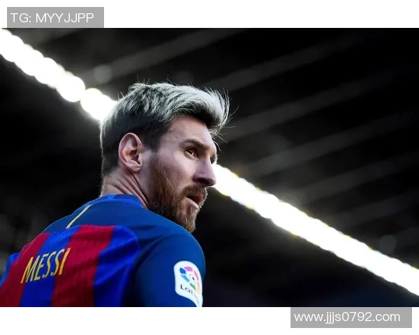 荷兰足球先生荣耀之路：从天才少年到世界级巨星的传奇旅程